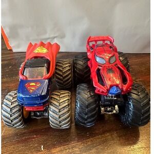 Monster Jam Superman and Spider-Man Monster Trucks 1:64‎ Lot of 2 Hot Wheels